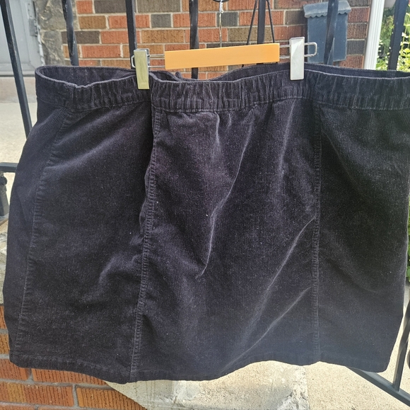 Penningtons Black Corduroy  Skirt - Picture 4 of 7